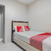 Отель OYO 93500 Rizki Residence By Tos, фото 6