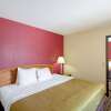 Отель Econo Lodge Inn & Suites, фото 2