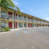 Отель Econo Lodge, фото 1