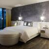 Отель Renaissance New York Times Square Hotel by Marriott, фото 7