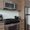 Отель Surrey Center Cozy Condo, фото 5