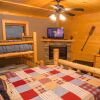 Отель Cub Creek Lodge - Three Bedroom Cabin, фото 10