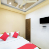 Отель OYO 24279 C Seasons Inn, фото 2