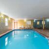 Отель Quality Suites Kansas City International Airport, фото 11