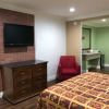 Отель American Inn & Suites LAX, фото 9