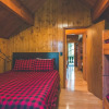 Отель Moosewood Cabin, фото 2
