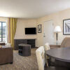 Отель Candlewood Suites Bloomington, an IHG Hotel, фото 3