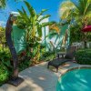 Отель Key West Cottage, Beach, Shops & Restaurants, Pool, Downtown, The Square, Kravis Center, фото 7