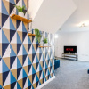 Отель 3 Bed House Manchester by MCR Dens, фото 12