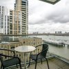 Отель 2 Bdr Apartment With Balcony By The Thames, фото 7
