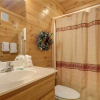 Отель Topsy, 5 Bedrooms, Hot Tub, Fireplace, Pool Access, Game Room, Sleeps 10, фото 14