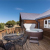 Отель Log Heaven - Three Bedroom Cabin with Hot Tub, фото 16