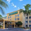 Отель La Quinta Inn & Suites by Wyndham Lakeland East в Лейкленде