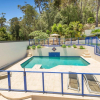 Отель Kallaroo, 3 Kallaroo Street- great house with views, pool, WIFI and aircon, фото 13