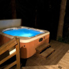 Отель Creekside Uppa Creek Cabin with Hot Tub by AAA Red Lodge Rentals, фото 9