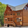 Отель Smoky Mountain Cinema - Six Bedroom Cabin, фото 1