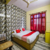 Отель OYO 24753 Hotel Preet, фото 3