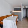 Отель Charming studio with balcony and sea view in Sanary-sur-Mer - Welkeys, фото 8