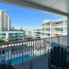 Отель Charming 2bd/1.5ba Beachfront Condo w/ Pool View, фото 8