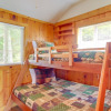 Отель Kalkaska Retreat: Private Hot Tub, Dock, Fireplace, фото 11