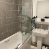 Отель Charming 2-bed Apartment in Didcot, Near Oxford, фото 4
