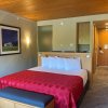 Отель Penticton Lakeside Resort and Conference Centre, фото 7