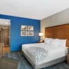 Отель La Quinta Inn & Suites by Wyndham Kansas City Beacon Hill, фото 18