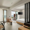 Отель Ikones Seafront Luxury Suites - Adults Only, фото 4