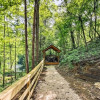 Отель Gatlinburg Cabin w/ Hot Tub: 5 Mi to Downtown, фото 11