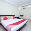 Отель OYO 12407 Hotel Shri Radha ISBT, фото 2