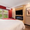 Отель Solitude Elk Room 101 - Estes Park 1 Bedroom Studio by RedAwning, фото 10