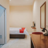 Отель RedDoorz Plus near Plaza Blok M, фото 7
