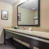 Отель Quality Inn & Suites, фото 32