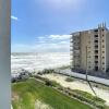 Отель Ocean View With a Beachfront Pool at Ocean Trillium Condo 402, фото 1