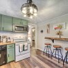 Отель Charming Waynesville Cottage < 2 Mi to Main St, фото 9