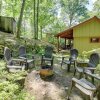 Отель Relaxing Cosby Cabin w/ Fire Pit & Covered Porch!, фото 15