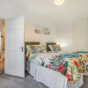 Отель Lovely Villa 3 Kings 1double Sofa bed, фото 6