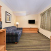 Отель American Inn and Suites, фото 12