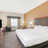 Отель La Quinta Inn & Suites by Wyndham Midwest City - Tinker AFB, фото 4
