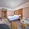 Отель DoubleTree by Hilton Changbaishan Hot Spring, фото 4
