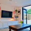 Отель Stunning Battersea Home 1 Bedroom With Garden, фото 14