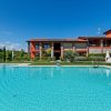 Отель Modern Holiday Home in Lazise With Private Pool, фото 4