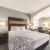 Отель La Quinta Inn & Suites by Wyndham Tulsa - Catoosa Route 66, фото 16