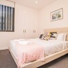 Отель Modern 2bed2bath APT at Neutral Bayparking+wifi, фото 3