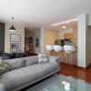 Отель w Lush 2BR w AC Near Kennedy Park in Miraflores, фото 3
