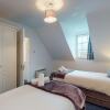 Отель Dingle Harbour Cottages 3 Bed Sleeps 6 в Дингле