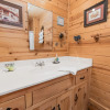 Отель Goldilocks Cabin - Real Log Style Cabin, Premium Location, Close To Bear Mountain With Hot Tub! 2 Be, фото 7