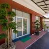 Отель OYO 3225 Alinia Guest House Syariah, фото 7