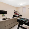 Отель Walk to Beach Spacious Estate with Hot Tub & Game Room, фото 26