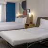 Отель Spark by Hilton Denver International Airport, фото 7